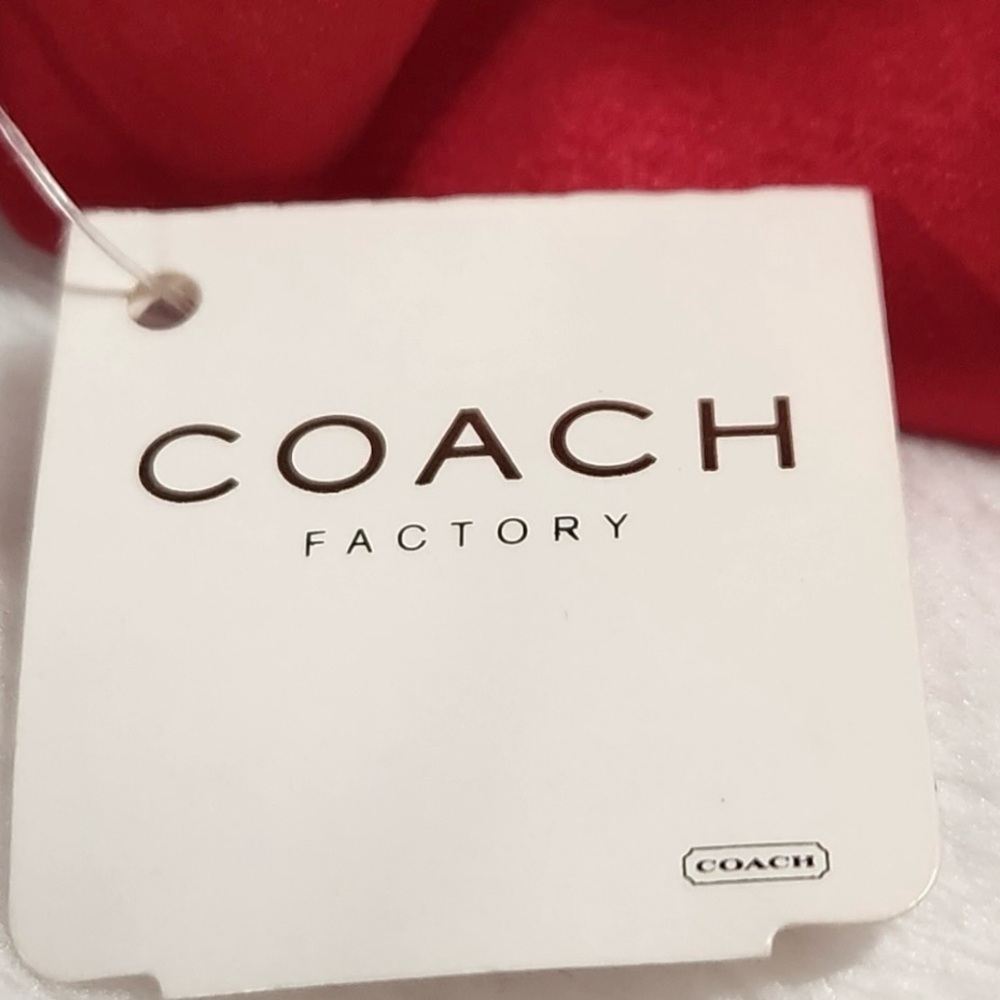 COACH KISS LOCK CLUTCH NWT - Picture 3 of 7